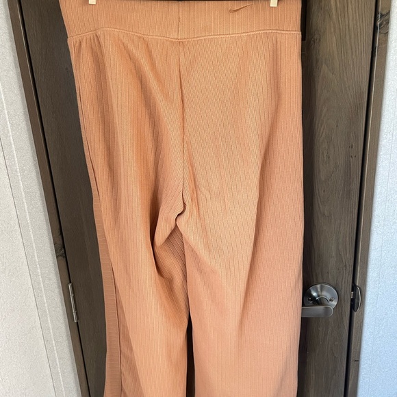 Nike Sweatpants - Picture 7 of 8